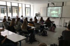 Die Debatte wurde in die angeschlossenen Klassenräume gestreamt