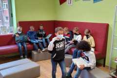 69b39b0c-4582-4678-b9bd-f55677bb1ef6